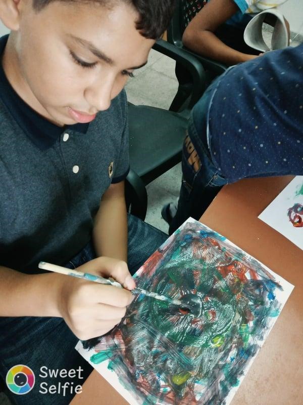 Dengan Karikatur, Anak Palestina Menceritakan Kehidupan Mereka