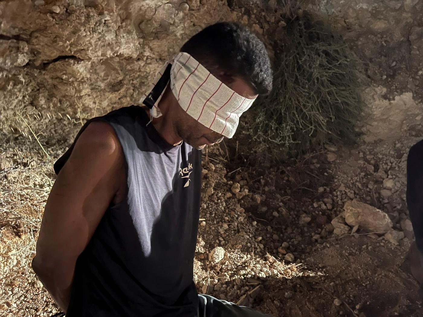 Zakaria Zubeidi Berbicara dengan Pengacaranya Untuk Kali Pertama Sejak Penangkapannya Kembali: “Kami tidak diberikan minum selama empat hari”