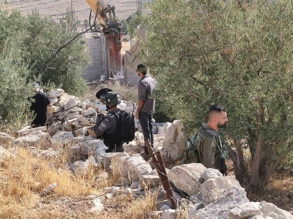 Buldoser Zionis Menghancurkan Dua Rumah di Betlehem