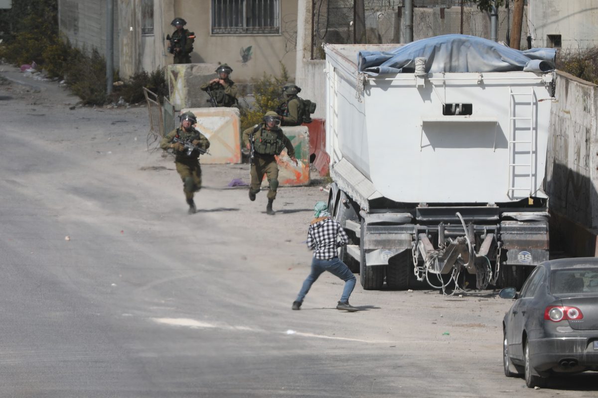 Zionis Menewaskan Seorang Anak Palestina di Tepi Barat