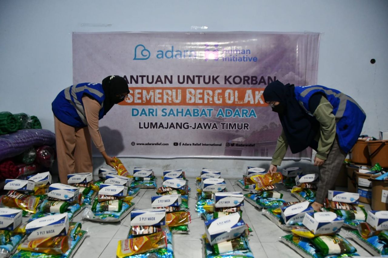 Adara Relief Menyalurkan Bantuan Siaga Bagi Korban Erupsi Semeru