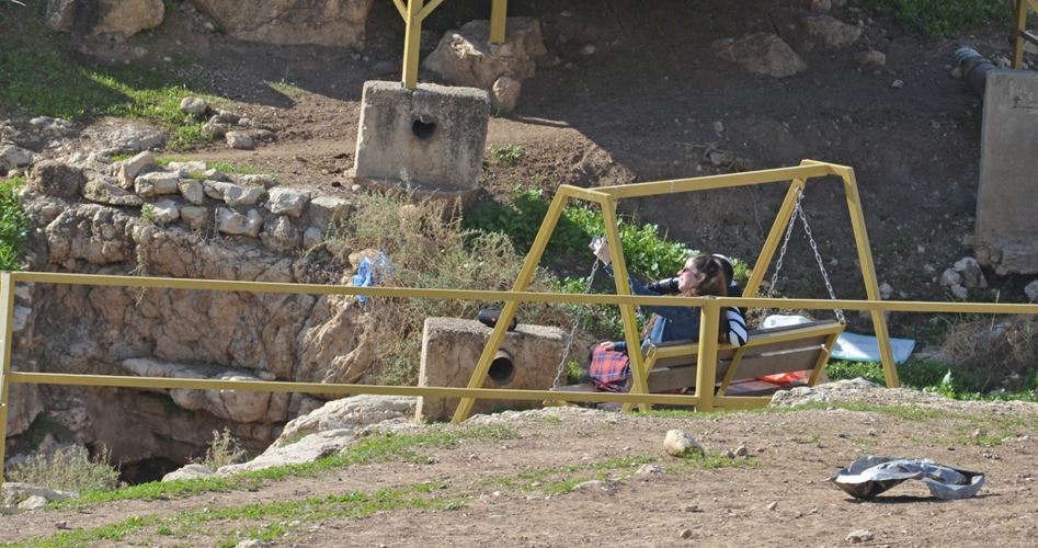 Perampasan Mata Air oleh Para Pemukim Semakin Membatasi Akses Palestina terhadap Air