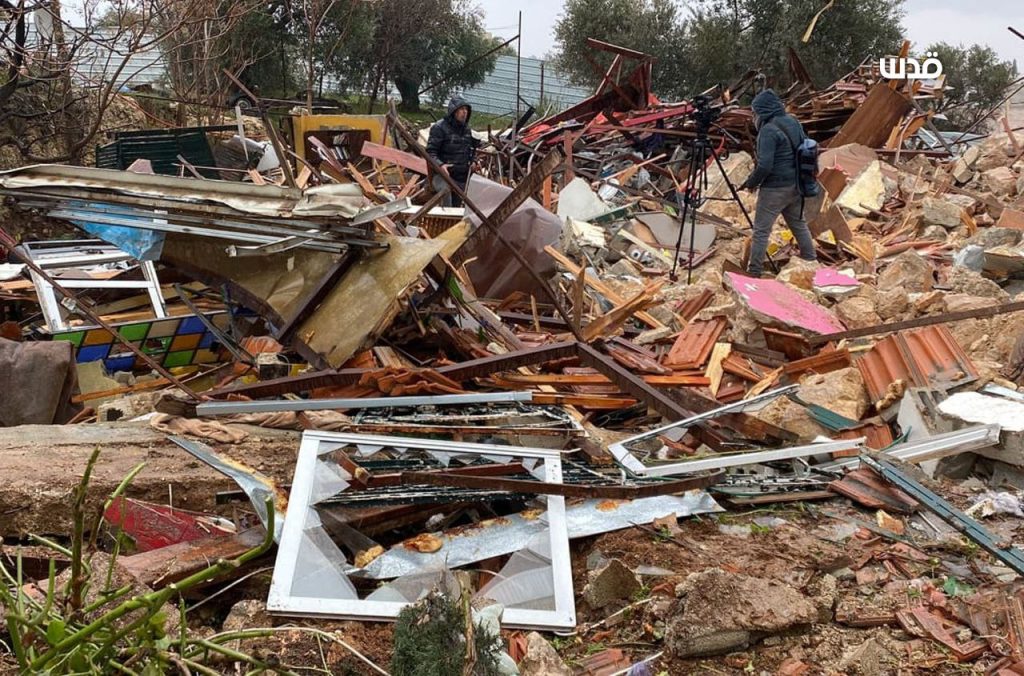 Serangan Pasukan Israel Menghancurkan Rumah Keluarga Palestina Beranggotakan 18 Orang di Al-Quds