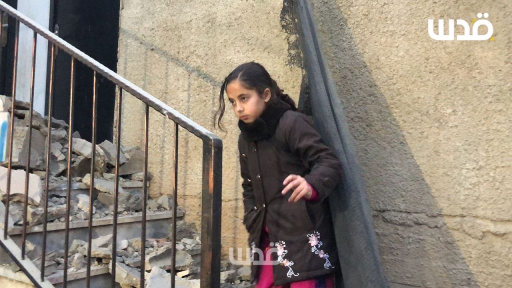 Seorang Gadis Kecil Palestina: “Penjara Tidak Akan Selamanya”