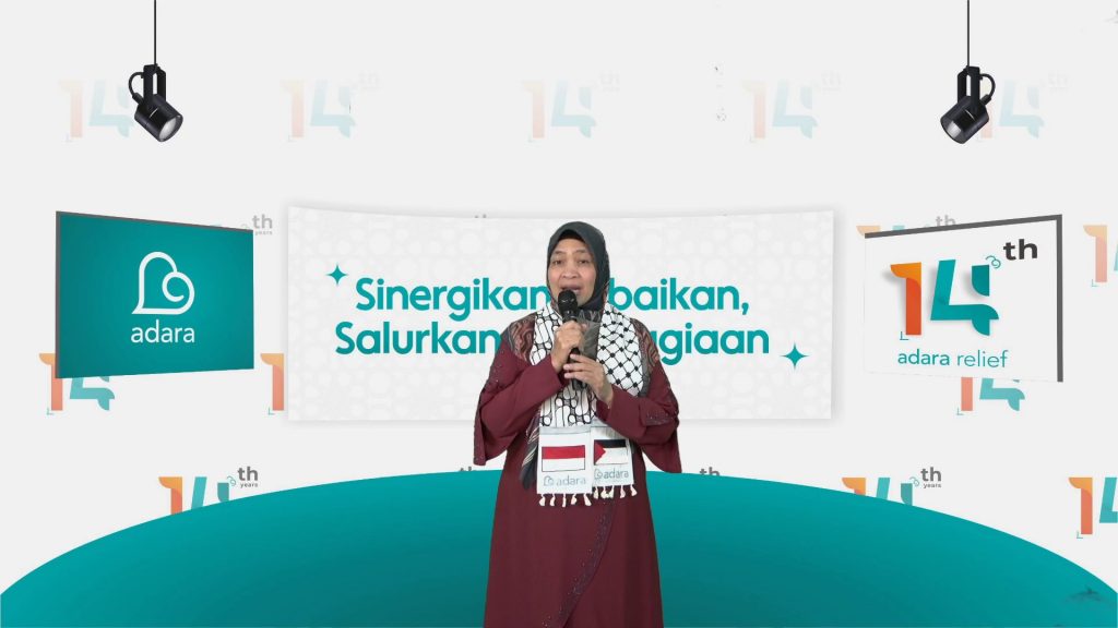 Sambutan oleh Direktur Eksekutif Adara, Sri Vira Chandra, SS, M.A