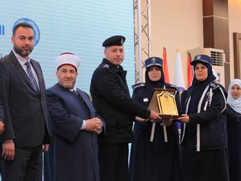 Perempuan Polisi Gaza Merayakan Hari Perempuan Internasional