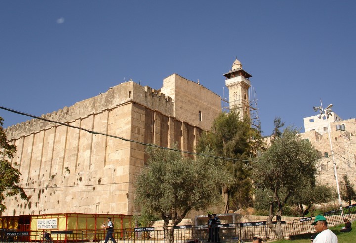 Mufti Al-Quds Mengecam Kunjungan Mantan Wakil Presiden AS ke Masjid Hebron