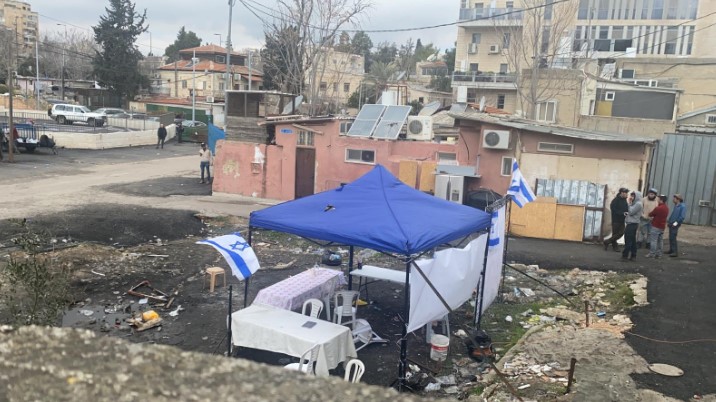 Anggota Parlemen Israel dan Pemukim Masuk ke Lingkungan Sheikh Jarrah di Al-Quds
