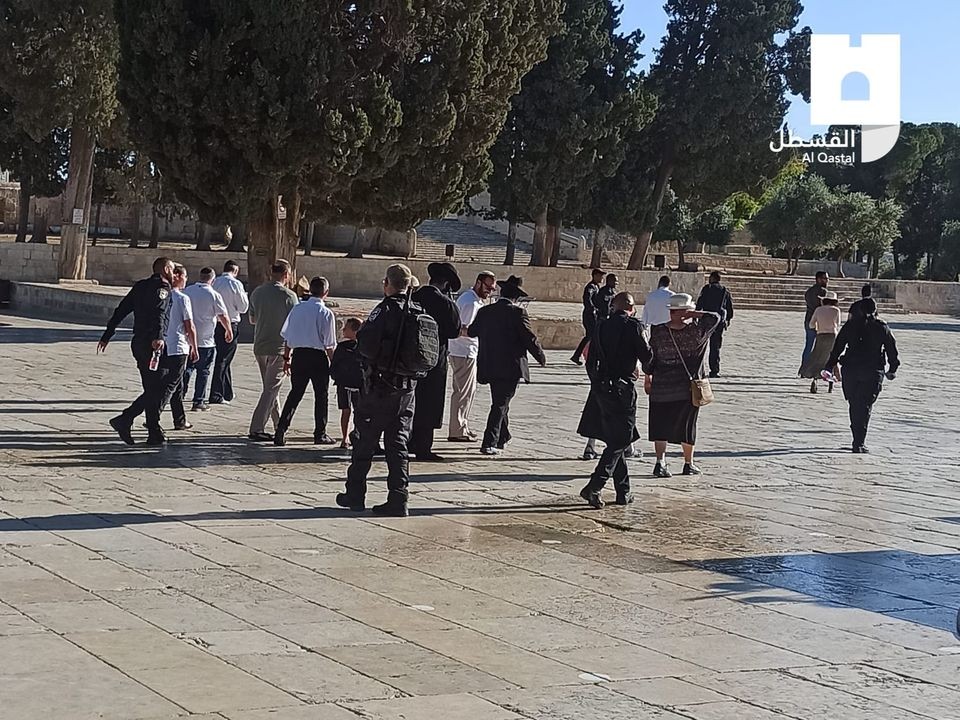 Hari Kedua Peringatan Shavuot, Polisi Zionis Membatasi Jamaah Palestina Masuk Al-Aqsa