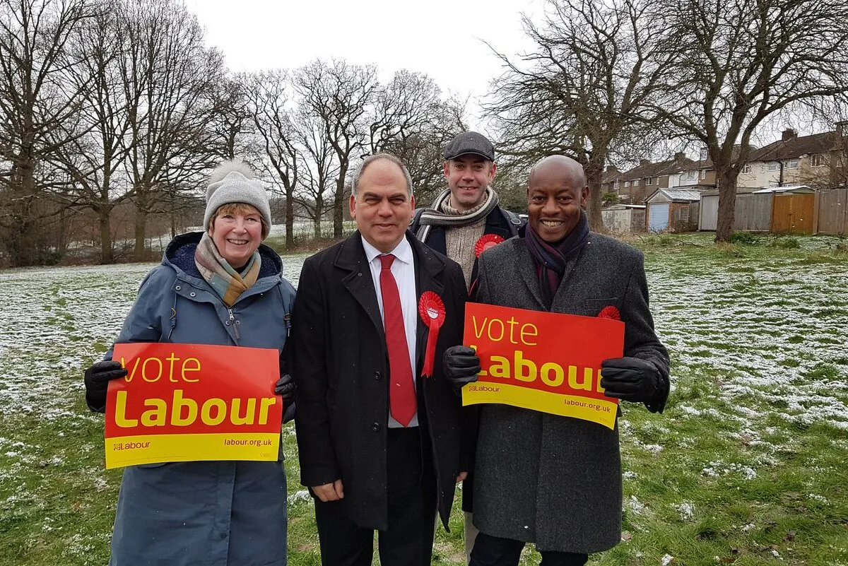 Menteri Inggris: Mengapa Bayi-Bayi ini Sendirian?
