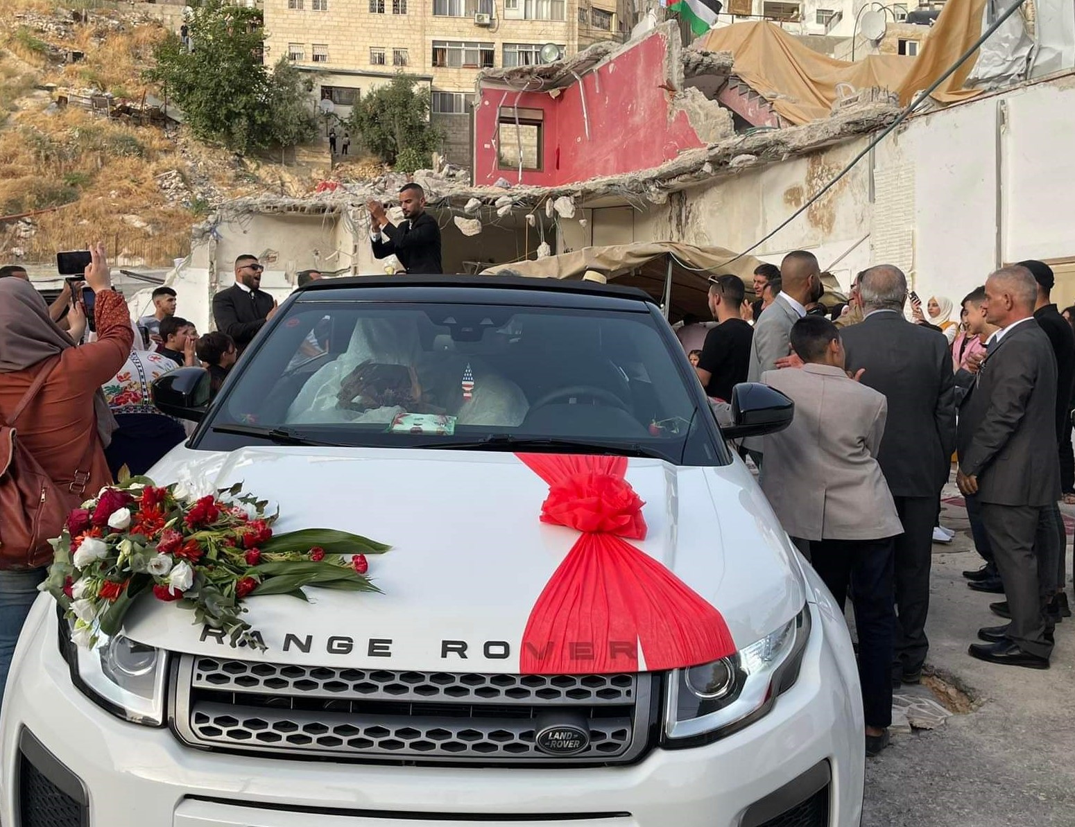 Pasangan Pengantin Palestina Rayakan Pernikahan di Reruntuhan Rumah