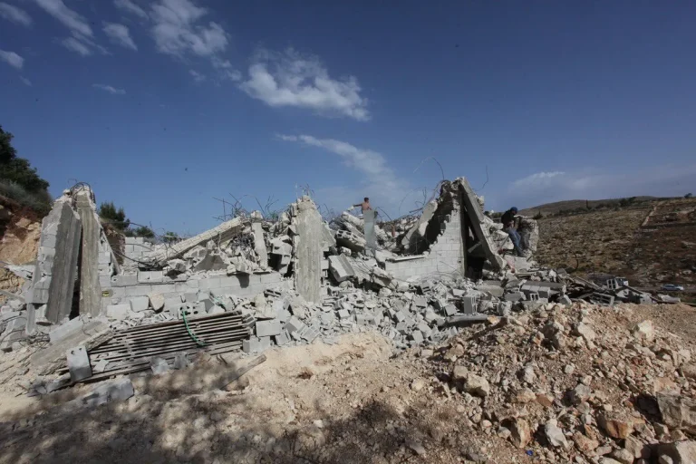 Israel Paksa Penduduk Palestina Hancurkan Rumah di Kota Yerusalem (Al-Quds)