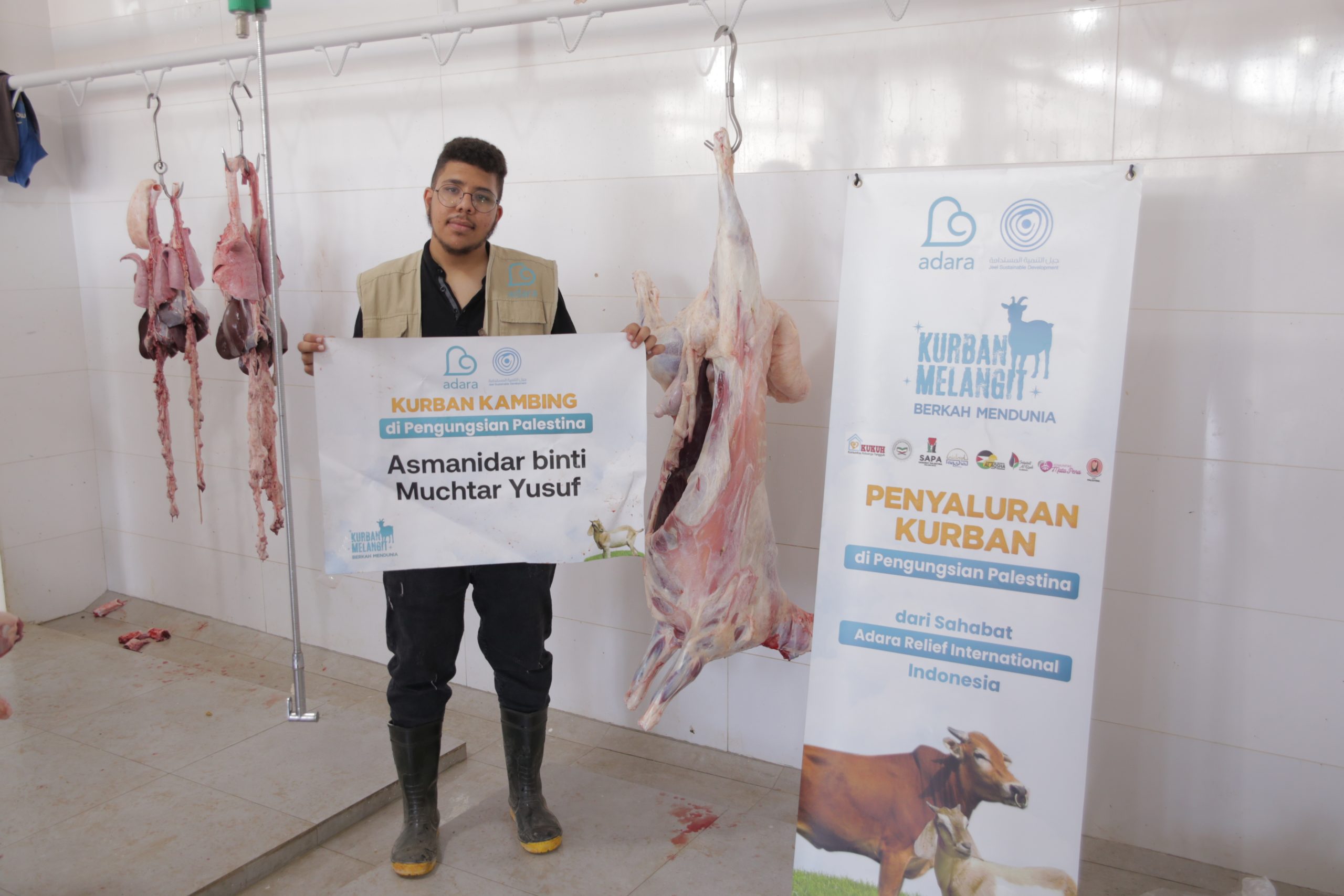 Kambing Telah Disembelih di Pengungsian Palestina (Tahap I)