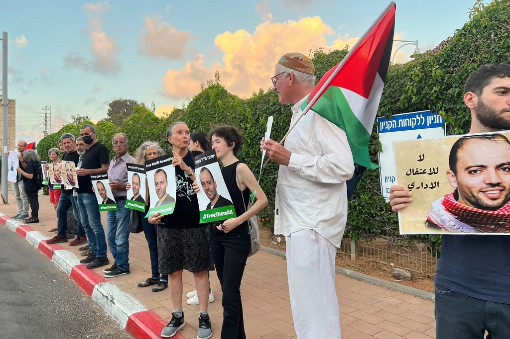 Aktivis Palestina Tuntut Pembebasan Tawanan yang Mogok Makan