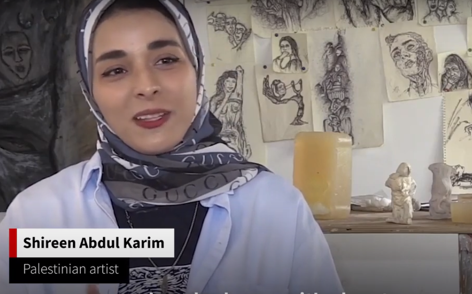 Perempuan Palestina Gambarkan Kondisi Gaza Melalui Seni