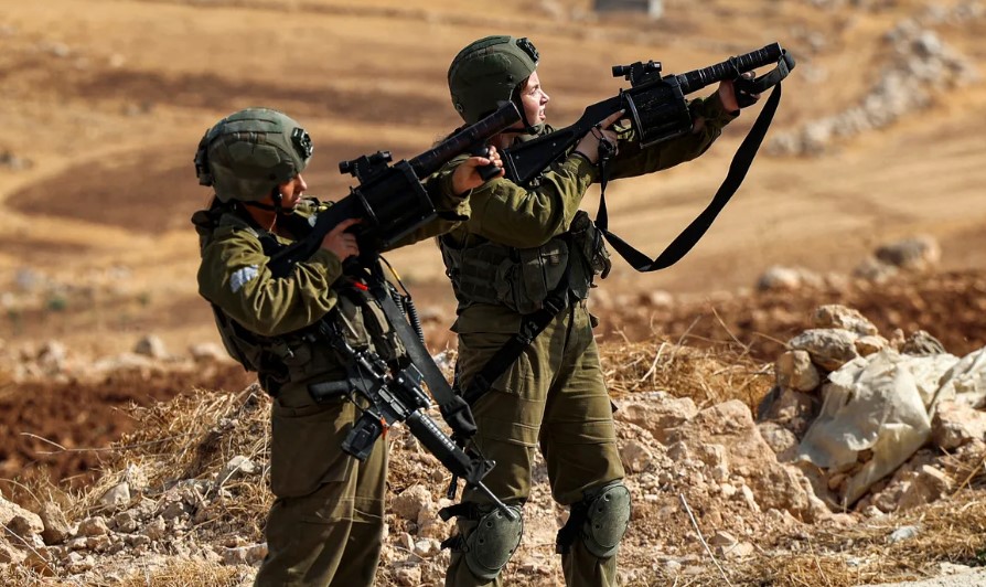 Israel Tambak Kepala Anak Palestina Hingga Tewas