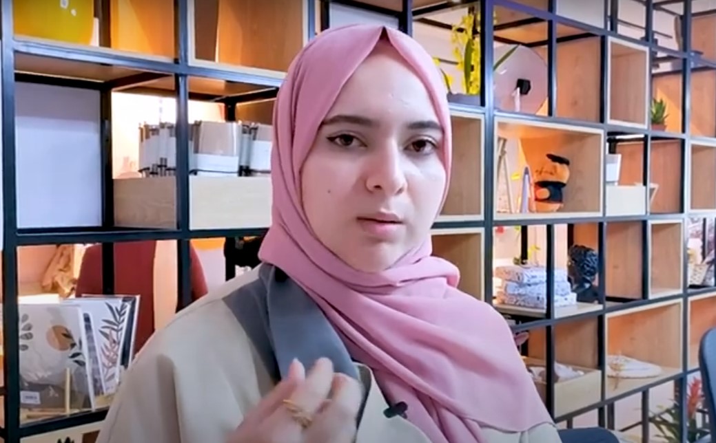 Karya Seni Gadis Gaza yang Mendunia