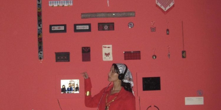 Kunjungi Qatar, Bella Hadid Ungkapkan Kecintaan dan Kepedulian terhadap Palestina 