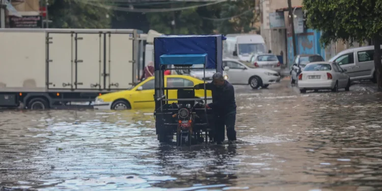 Diguyur Hujan Deras, Gaza Terendam Banjir 