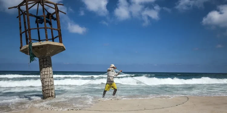 Palestina Berupaya Hentikan Erosi Pantai di Gaza
