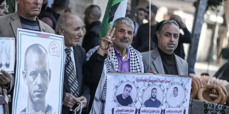 Israel Tolak Akses Medis, Akibatkan 74 Tawanan Palestina Tewas 