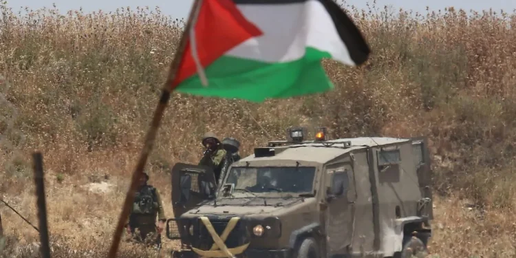 Israel Turunkan Bendera Palestina di Sekolah, Ganti dengan Bendera Bintang Daud [VIDEO]