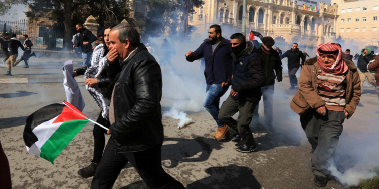 Amnesty International: Larangan Pengibaran Bendera adalah Upaya Pembungkaman Warga Palestina