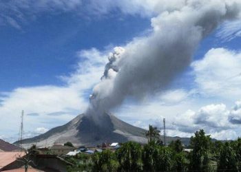 Gunung Marapi Sumbar Erupsi, Diperkirakan Lebih dari 40 Orang Masih di Puncak!
