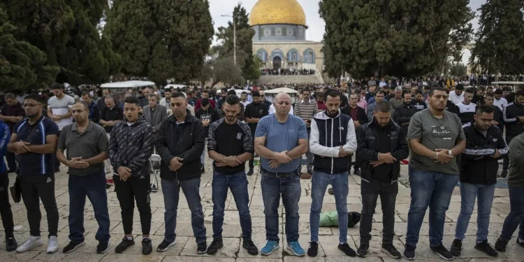Israel Kembali Perpanjang Larangan Bepergian untuk Murabithah Al-Aqsa