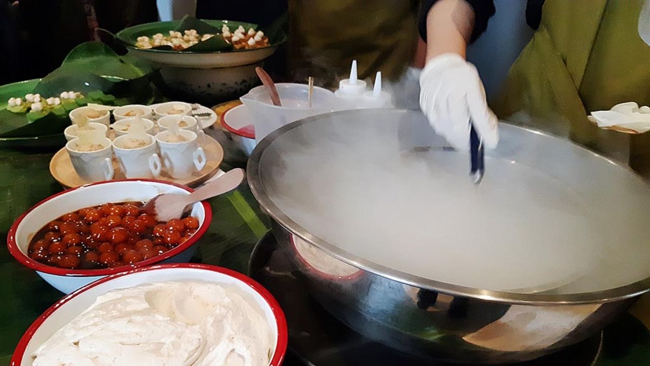 Menarik tapi Hati-Hati! Banyak Kasus Ciki Ngebul, Kemenkes Perketat Nitrogen Cair