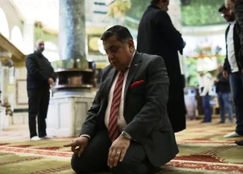 Menteri Inggris Laksanakan Salat di Masjid Al-Aqsa 