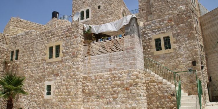 Kota Hebron di Palestina adalah Tanah Wakaf  Rasulullah saw.