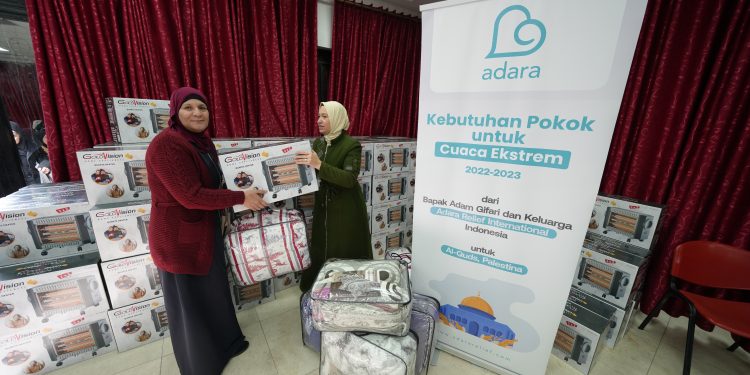 Adara Kirimkan Bantuan Kebutuhan Pokok untuk Menghangatkan Keluarga Palestina di Al-Quds