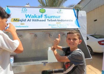 Bersama Jamaah Masjid Ittihad Tebet, Adara Bangunkan Sumur untuk Jamaah Masjid Muhtasib di Khan Yunis, Gaza