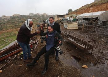 Pemukim Israel Serang Anak dan Jurnalis Palestina di Nablus