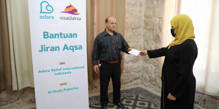 Adara Berikan Bantuan untuk Para Penjaga Masjid Al Aqsa