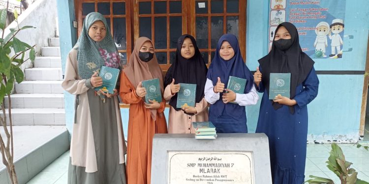 Adara Distribusikan 2.000 Mushaf “Baitul Maqdis” ke Pesantren dan Wilayah Terpencil