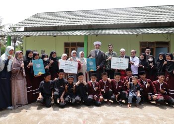 Bantuan Sumur Bor Pondok Pesantren, Kolaborasi Adara dan Rumah Sosial Kutub