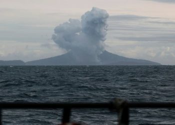 Gunung Anak Krakatau Kembali Meletus, Lontarkan Abu Setinggi 600 Meter