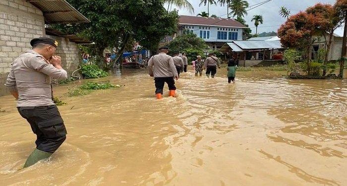 Hujan Deras, 6 Kecamatan Terendam Banjir di Solok, Sumbar