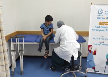 Adara Bersama PT Bersaudara Bantu Kaki Palsu untuk Kembalikan Harapan Anak dan Perempuan Palestina