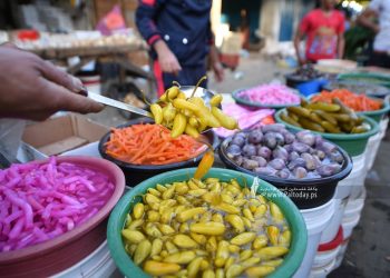 “Raja Meja Makan” Menghiasi Pasar-pasar di Palestina pada Ramadan