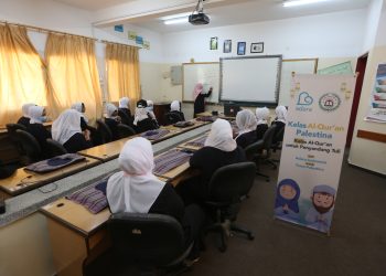 Adara Bantu Teman Tuli Gaza Belajar Al-Qur’an