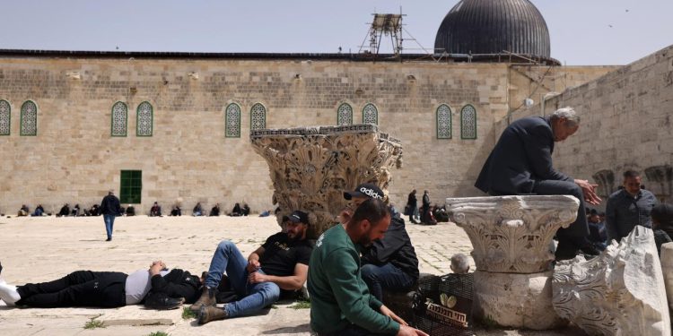 Pasukan Israel Larang Penduduk Palestina I’tikaf di Masjid Al-Aqsa, Ternyata Ini Tujuannya