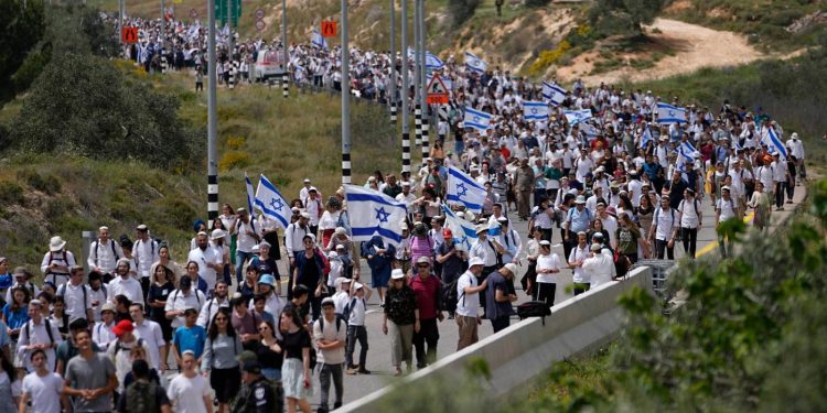 Ribuan Pemukim Israel Adakan Pawai Besar-Besaran ke Permukiman Ilegal, Tokoh Ini Jadi Pemimpinnya