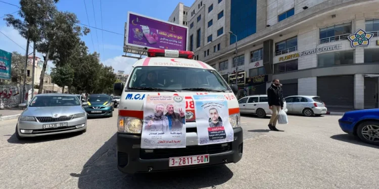 Tuntut Pembebasan Tawanan yang Sakit dari Penjara Israel, Penduduk Gaza Konvoi ke Lokasi Berikut