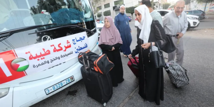 Keluar dari Blokade, Kloter Pertama Jamaah Haji Gaza Bertolak ke Makkah