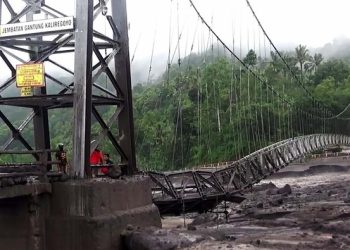 Banjir Lahar Dingin Semeru; Ribuan Warga Mengungsi dan Akses Antar Kota Rusak