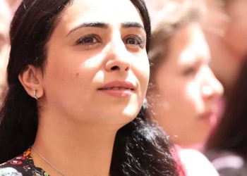 Pengadilan Israel Akhiri Masa Tahanan Rumah untuk Jurnalis Perempuan Palestina