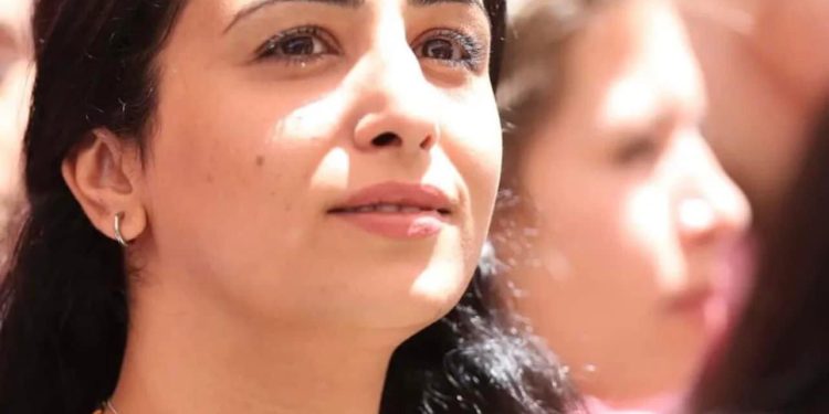 Pengadilan Israel Akhiri Masa Tahanan Rumah untuk Jurnalis Perempuan Palestina